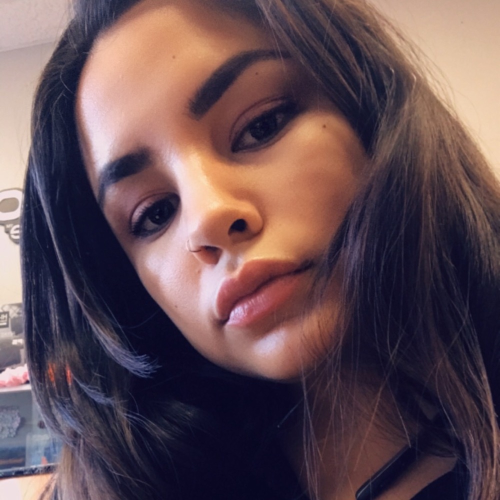 Meet your Posher, Anabel
